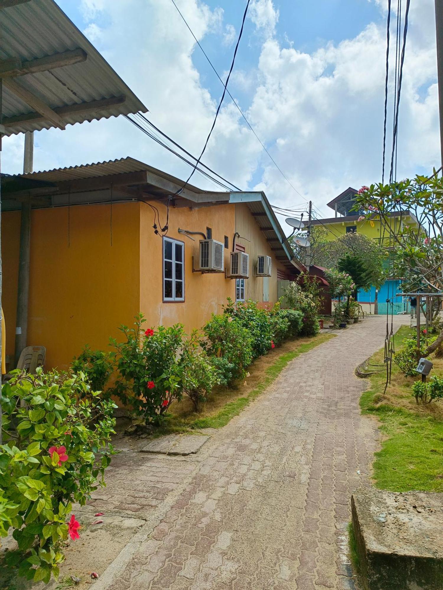 Hotel Perhentian Idaman Kampong Pasir Petani Exterior foto